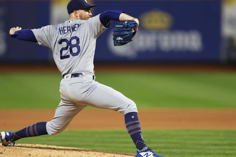 El zurdo Andrew Heaney acuerda con los Rangers de Texas