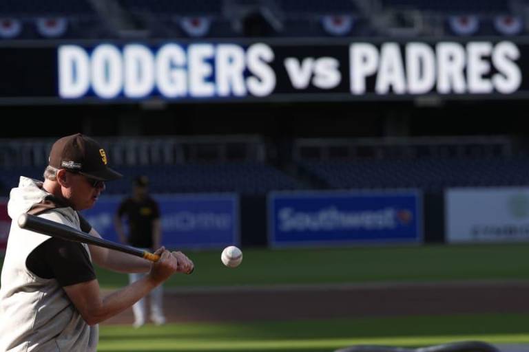 Mike Shildt defiende a Manny Machado tras acusaciones de Dave Roberts