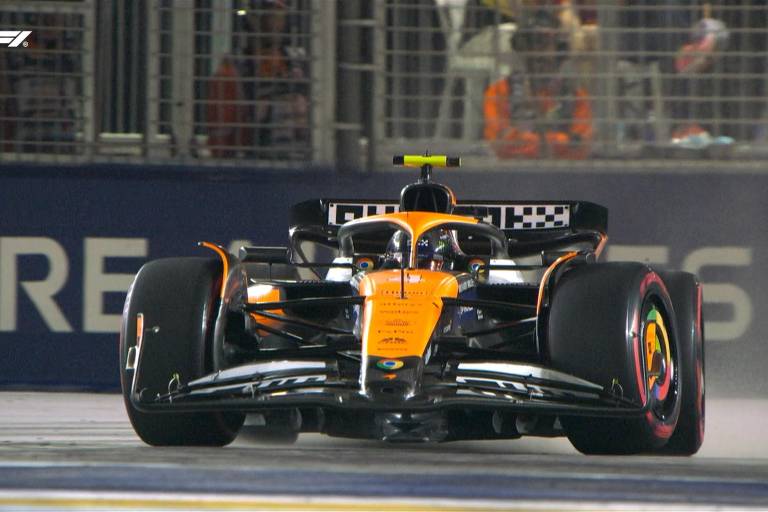 Lando Norris, por delante de los dos Ferrari en el segundo libre de Singapur