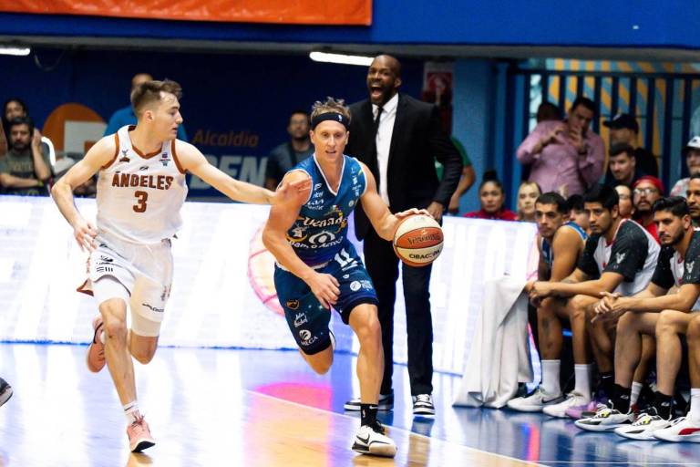Venados Basketball regresa a casa sin margen de error