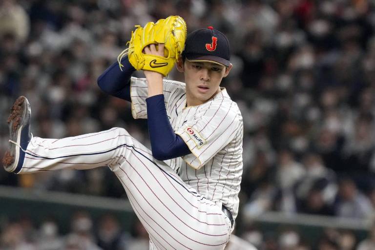 Rangers y Gigantes se habrían reunido con Roki Sasaki