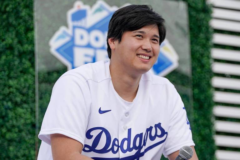 Ohtani confía en que podrá jugar como BD de Dodgers desde el Día Inaugural
