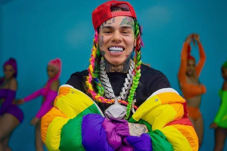 Obtiene Tekashi 6ix9ine libertad bajo fianza