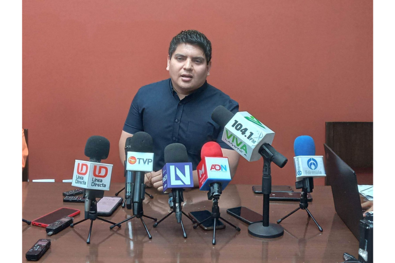 ‘Es falso’, refuta Pedro Lobo a Gene Bojórquez sobre reembolsos