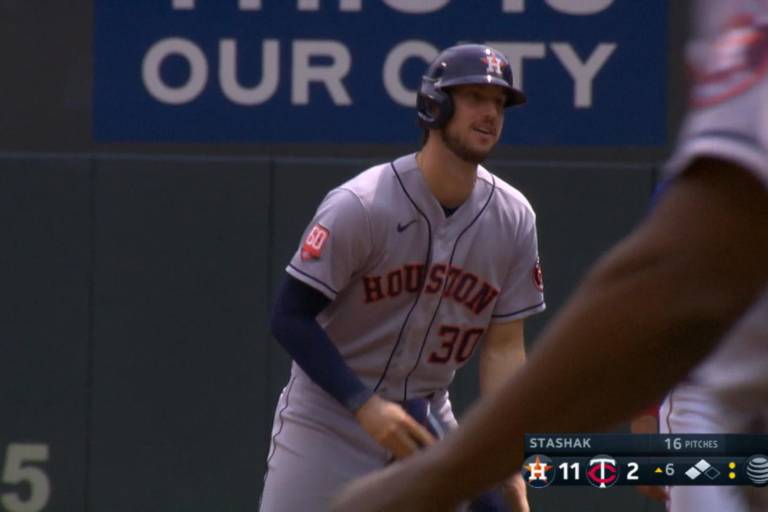 Astros de Houston explotan en la sexta y ganan primer juego