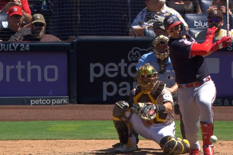Joey Meneses sale con el bat caliente y remolca 3 ante Padres