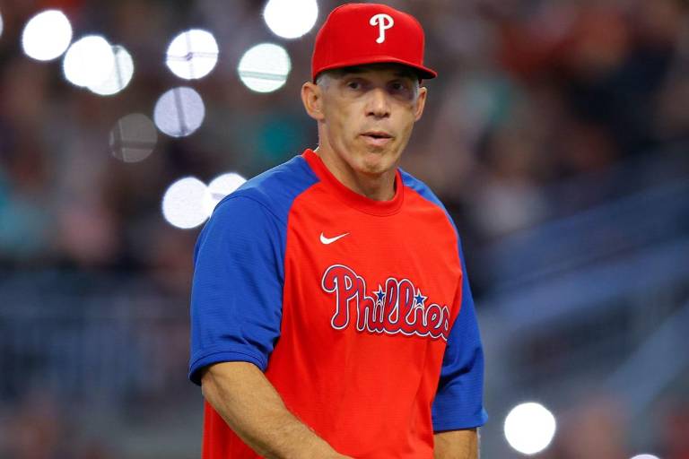 Filis despiden al mánager Joe Girardi; Rob Thomson es nombrado