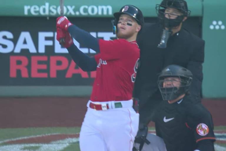 Alex Verdugo pega su primer jonrón de la campaña