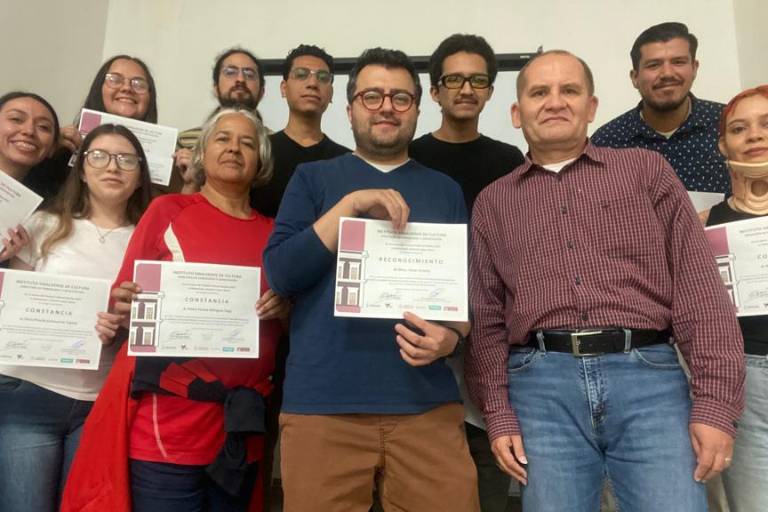 Concluye curso de cine documental