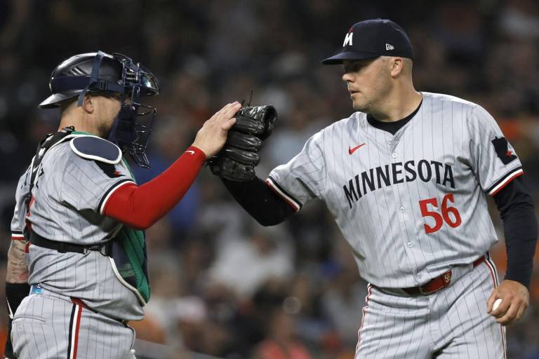 Cachorros firma al zurdo Caleb Thielbar por una temporada