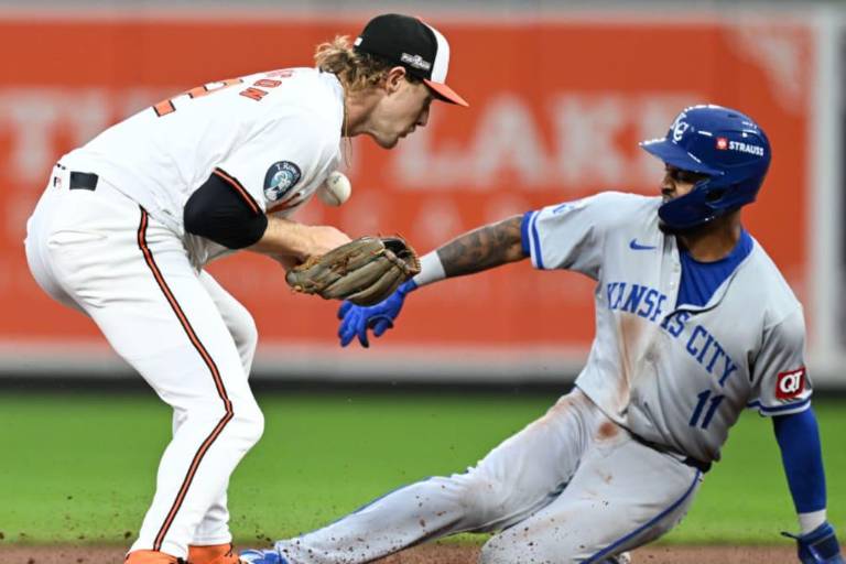 Cole Ragans y los Reales pintan de blanco a Orioles para pegar primero