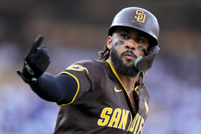 Padres responden con seis jonrones para igualar la serie ante Dodgers