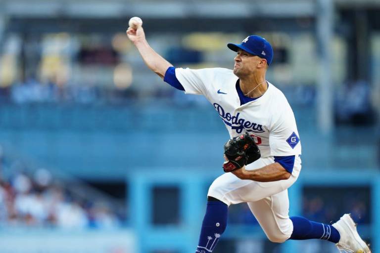 Dodgers se apoyan en otra joya de su pitcheo para apabullar a los Mets