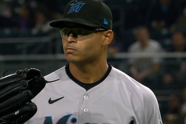 Jesús Luzardo a la lista de lesionados de Marlins