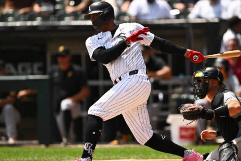 Eloy Jiménez pasa a los Orioles en canje con Medias Blancas