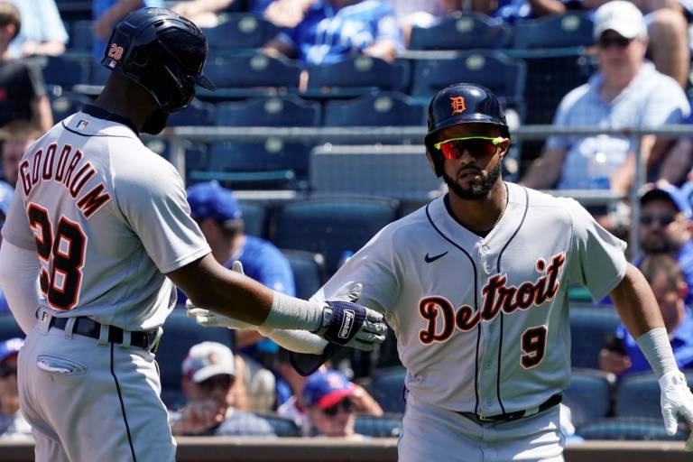 Tigres remontan detrás de jonrón de Willi Castro