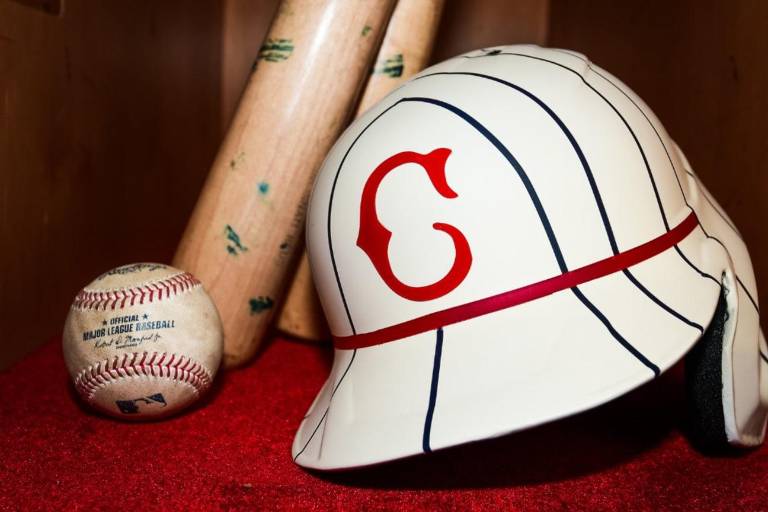 Develan los uniformes del juego ‘Field of Dreams’ del 2022