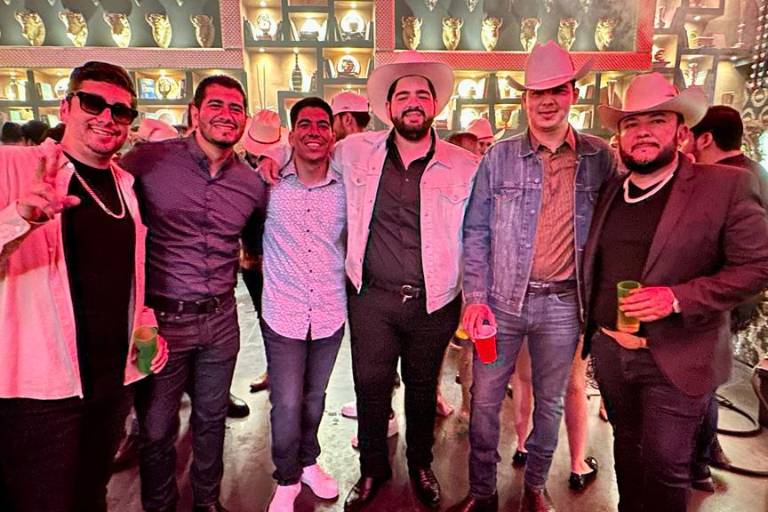 Reúne el Grupo La Ventaja a figuras del Regional Mexicano en la fiesta ‘Culiacán Deluxe’