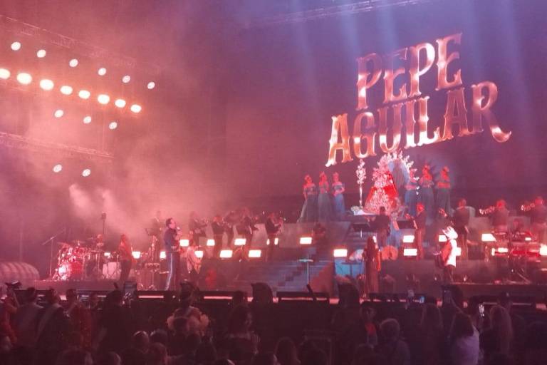 Le cantan Los Aguilar a Lucero I