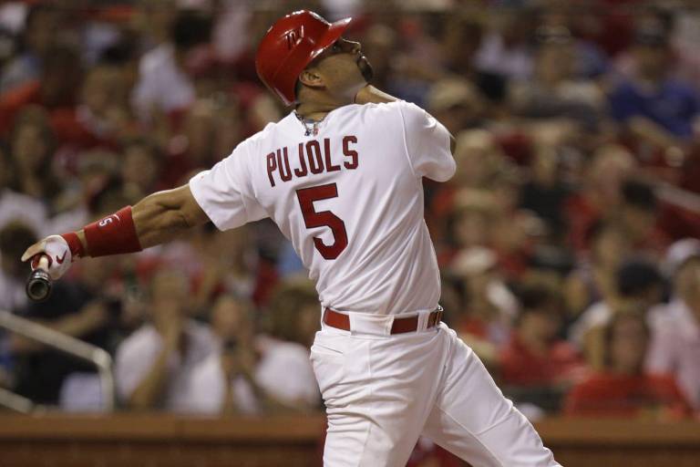 Albert Pujols pacta con los Cardenales de San Luis