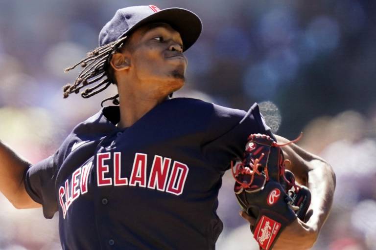 Indios blanquean a Tigres con McKenzie casi perfecto