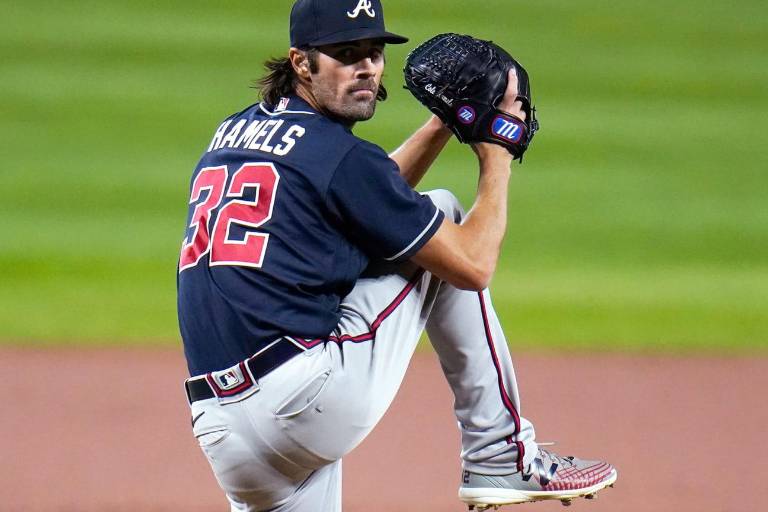 Se acaba la temporada para Cole Hamels con los Dodgers