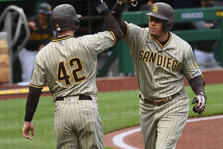 Jonrón de Machado impulsa a San Diego ante Pittsburgh