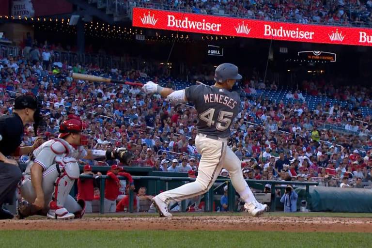 Joey Meneses aporta en victoria de Nacionales