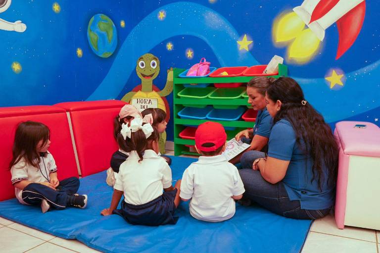Descubren la magia de los cuentos en la Biblioteca ‘Rosa María Peraza’