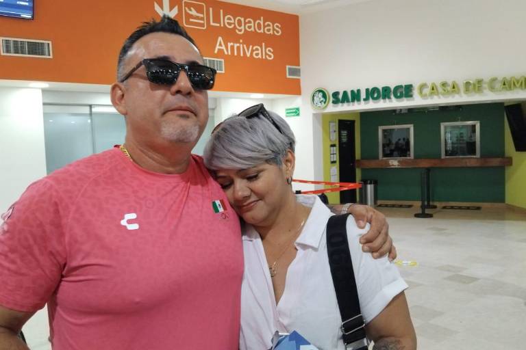 Extrañé mucho a mi familia, pero esta es la recompensa: Radamés Hernández al llegar a Mazatlán