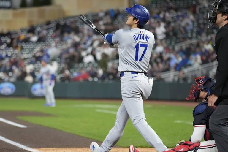 Ohtani explota con el madero para guiar a Dodgers en Minnesota