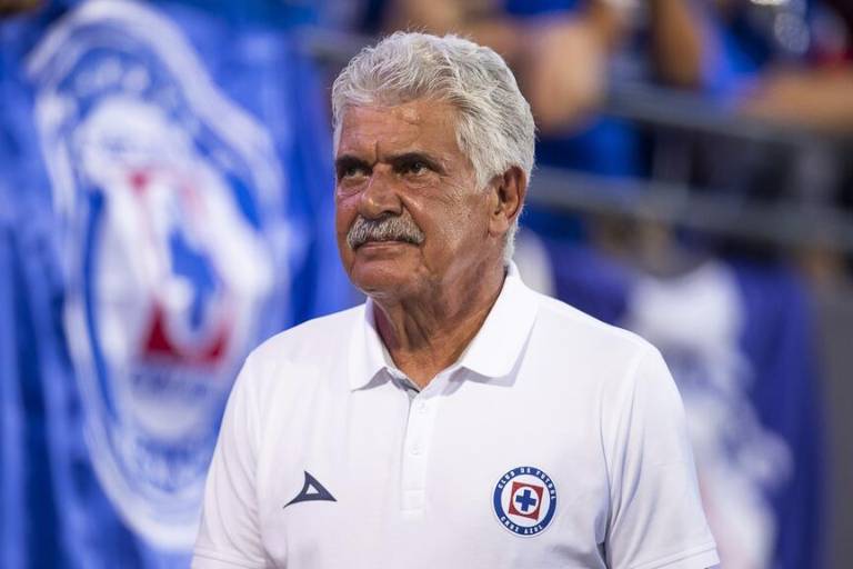 Ricardo Ferretti dejó de ser técnico de Cruz Azul