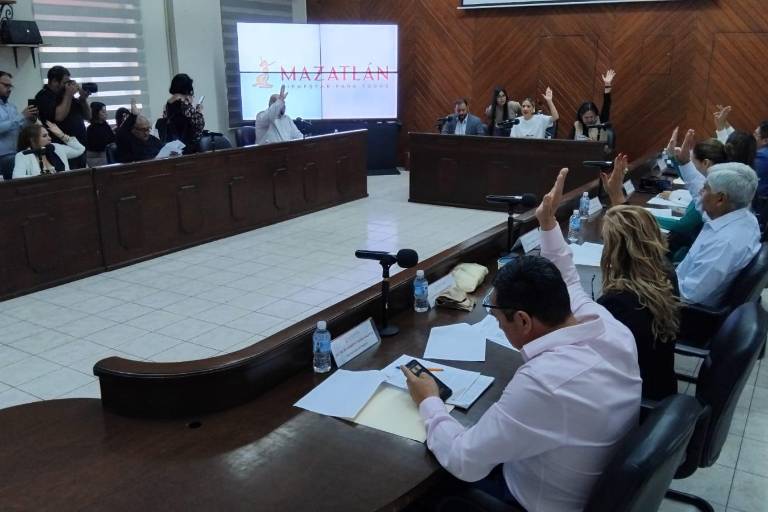 Aprueba Cabildo de Mazatlán reformas para impulsar la paridad de género en candidaturas