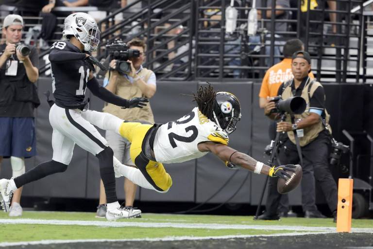 Najee Harris y Steelers se apoyan en su furia para una victoria sobre los Raiders
