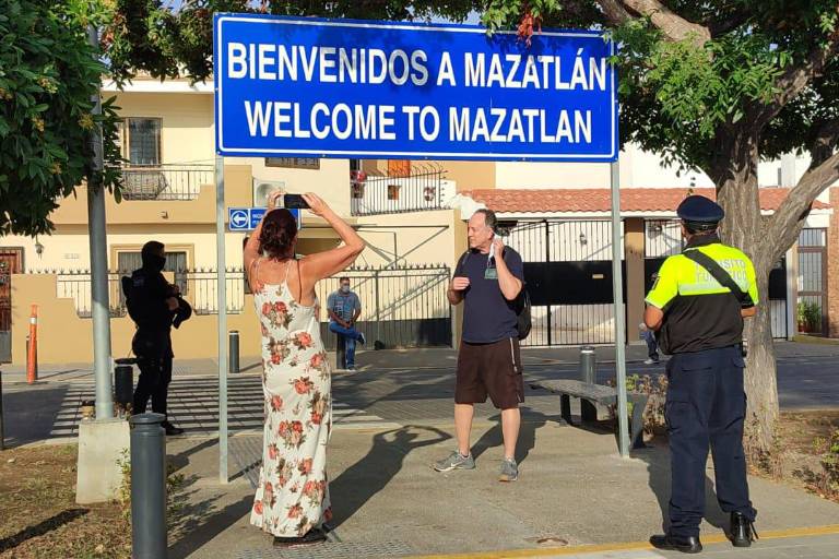 Cuén dice que se ‘radicalizan’ acciones sanitarias en cruceros turísticos para evitar contagios en Mazatlán