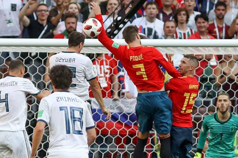 La IFAB aprueba nuevos cambios a las infracciones con la mano en el futbol