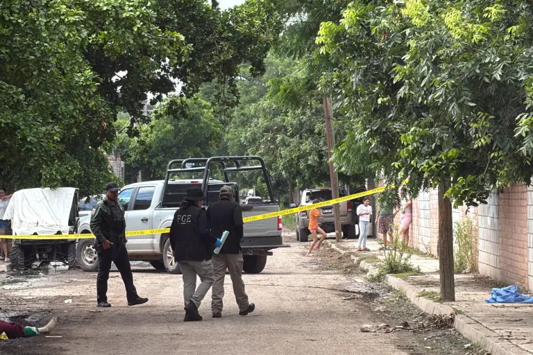 Hallan a una mujer y un hombre asesinados en el sector Bachigualato, en Culiacán