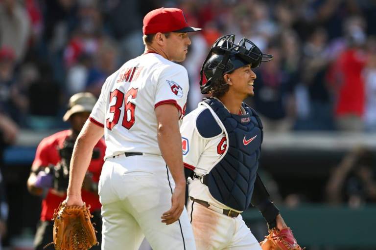 Naylor castiga a Medias Blancas para asegurar la barrida en Cleveland