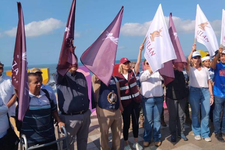 Dan banderazo de inicio de Jornada de Limpieza de Playas en Mazatlán como parte del Día Mundial del Ambiente