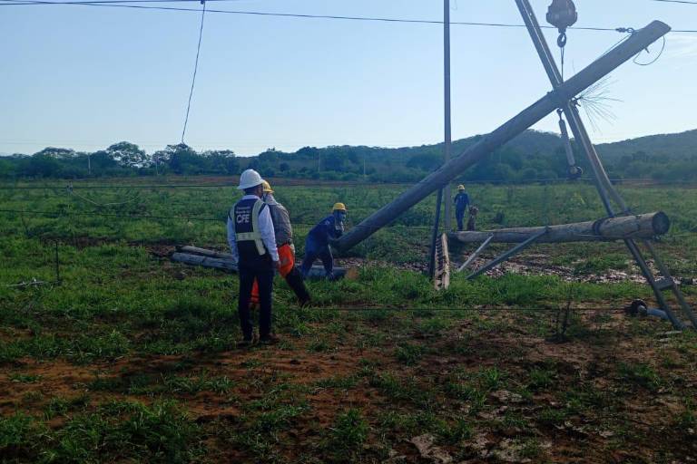 Hasta después de las 11:00 horas restablecerán servicio de luz en Rosario y Escuinapa