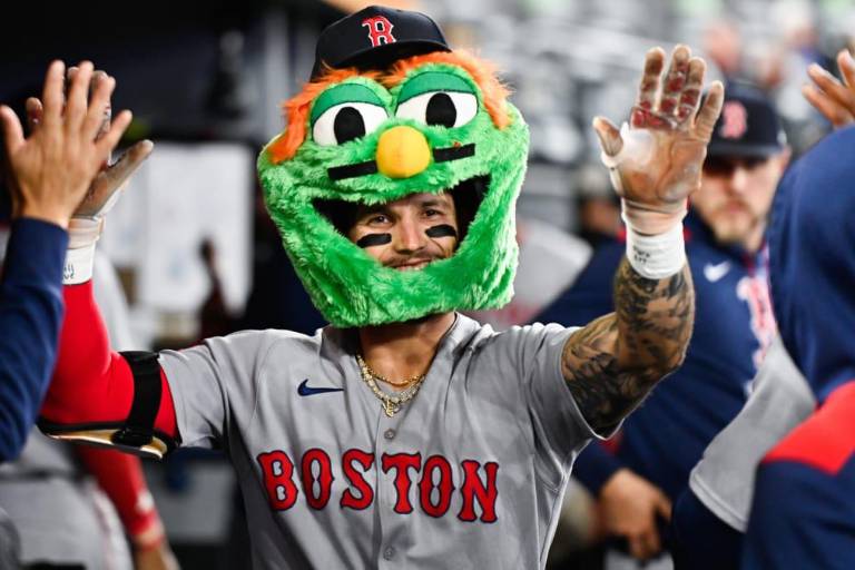 Medias Rojas madrugan con 5 jonrones en primeros 3 innings y aplastan a Azulejos