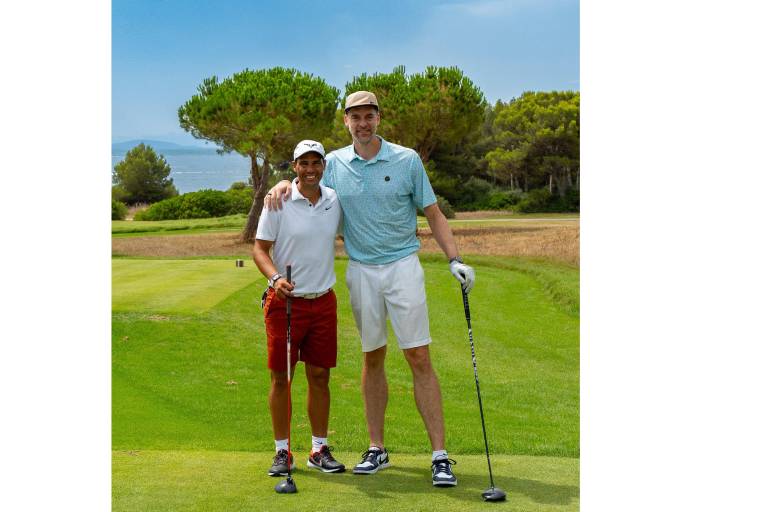 Rafa Nadal acaricia el Top-10 en torneo de golf en Baleares