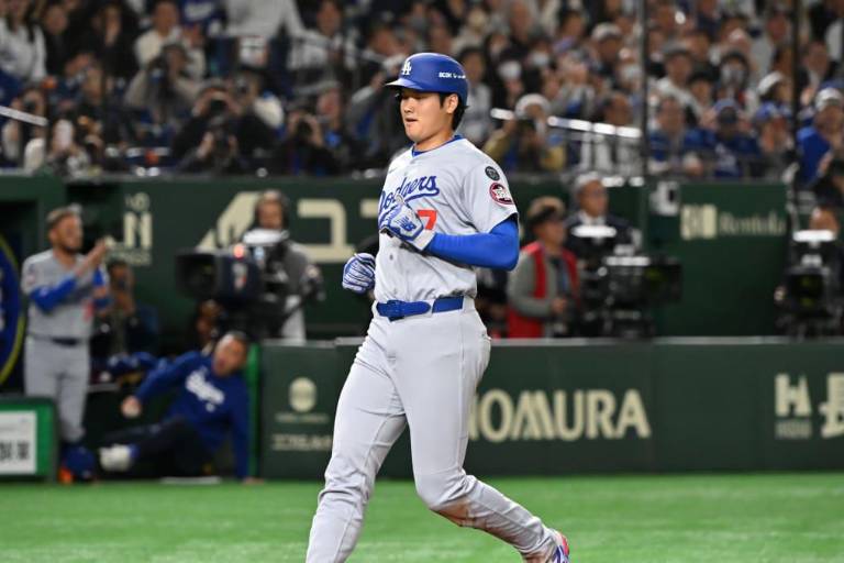 Dodgers comienza defensa de su título con victoria sobre Cachorros en Japón