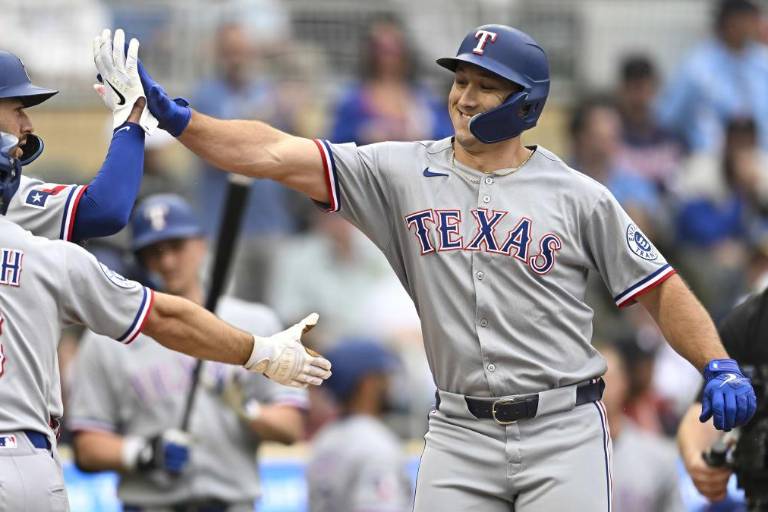 Rangers explotan con 6 jonrones y 16 carreras vs. Mellizos para cerrar una gira con broche de oro