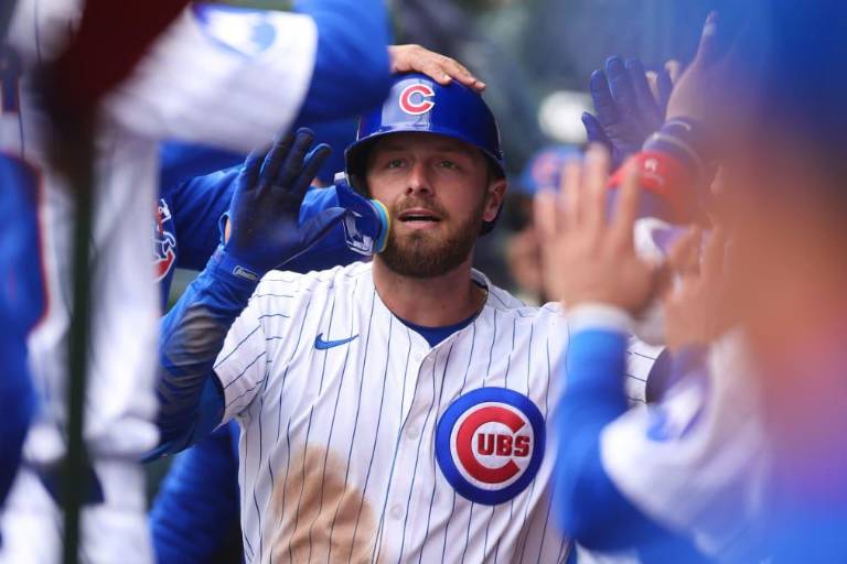 Con jonrones seguidos de Suzuki y Busch, Cachorros vuelven a tronar ante D-backs
