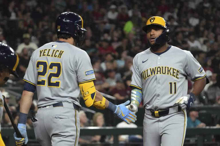 Aún aprendiendo, Jackson Chourio lleva una gran carga ofensiva en Milwaukee