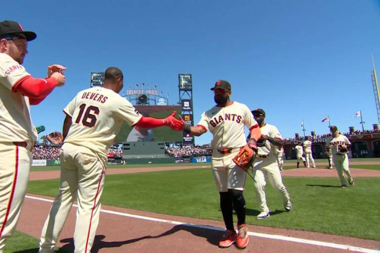 Devers estrena su poder con los Gigantes para vencer a los Medias Rojas