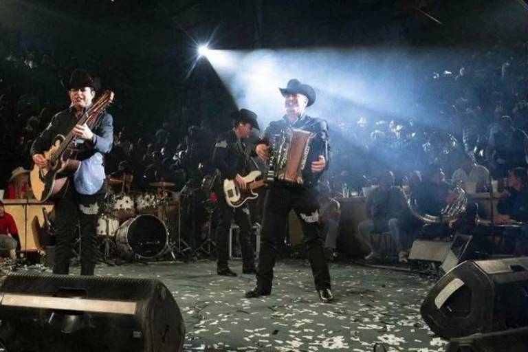 Imputan a Los Alegres del Barranco por apología del delito en conciertos en Jalisco