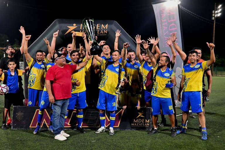 ¡Bicampeones! Servigrúas vence a Tuna Supply en la final de la Liga Máster Municipal de Futbol