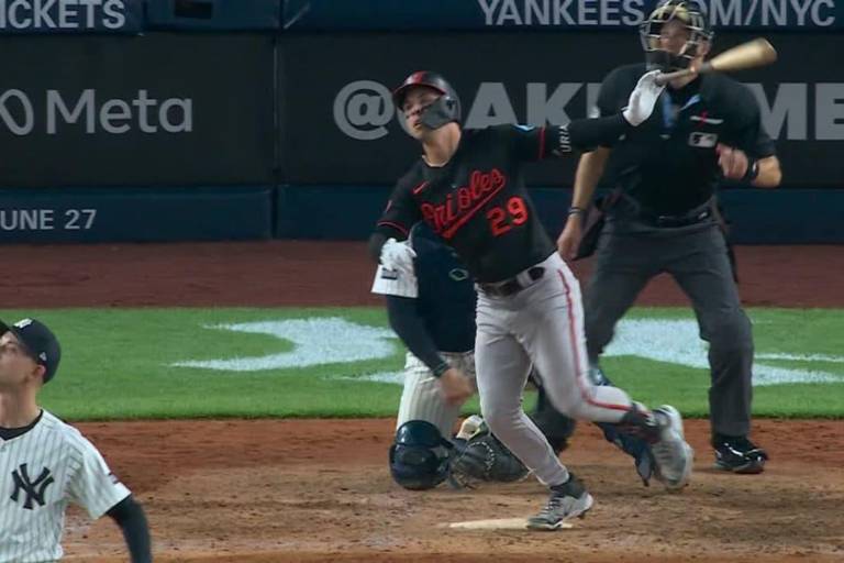 Tablazo de Urías en la octava eleva a los Orioles en el Bronx